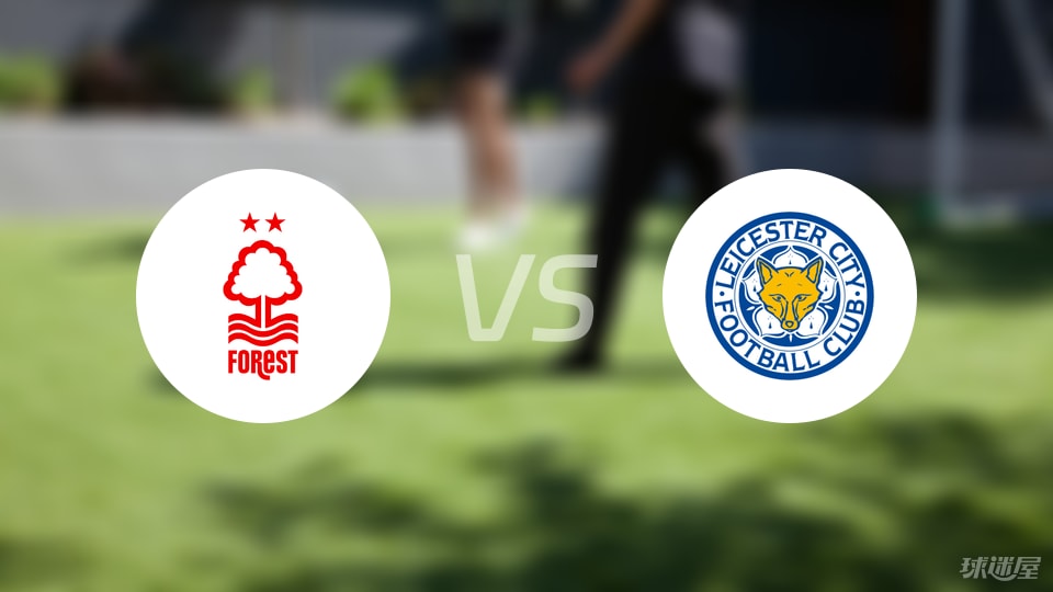 太抽象！曼联悍将慢悠悠回追被对手强吃抢断丢球，上个月刚夺最佳