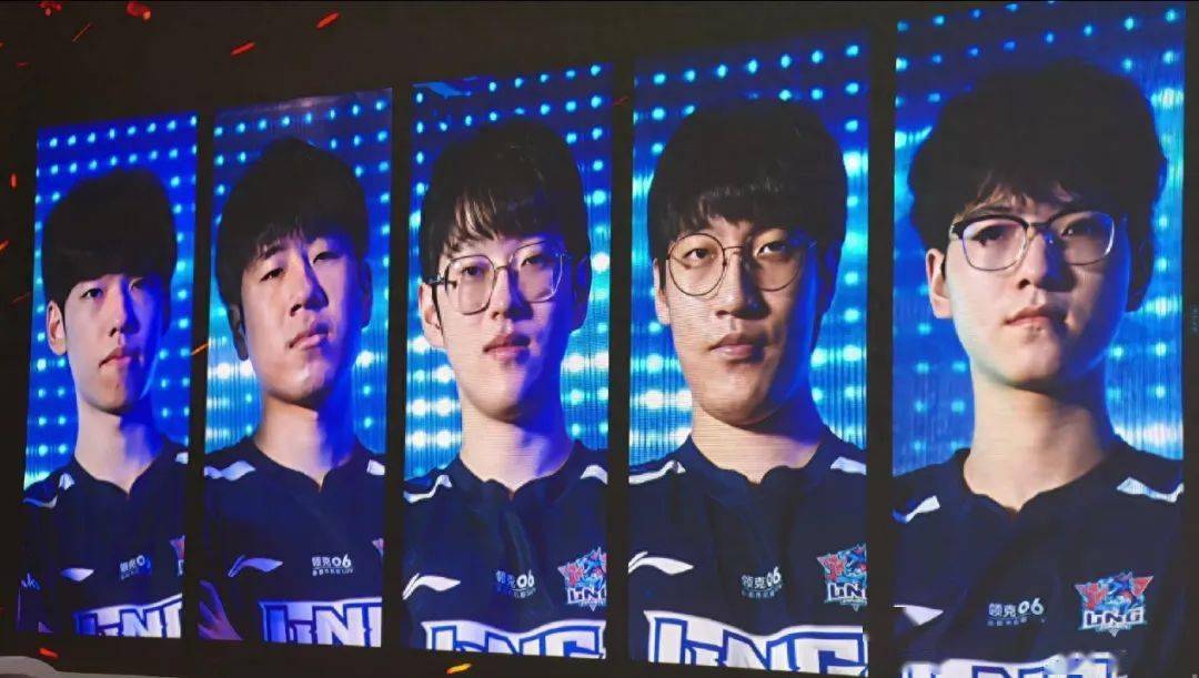 许多羽毛球 许多羽毛球