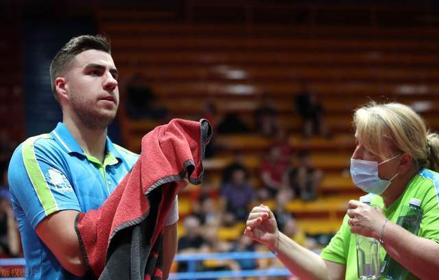 足球不仅是 足球不仅是