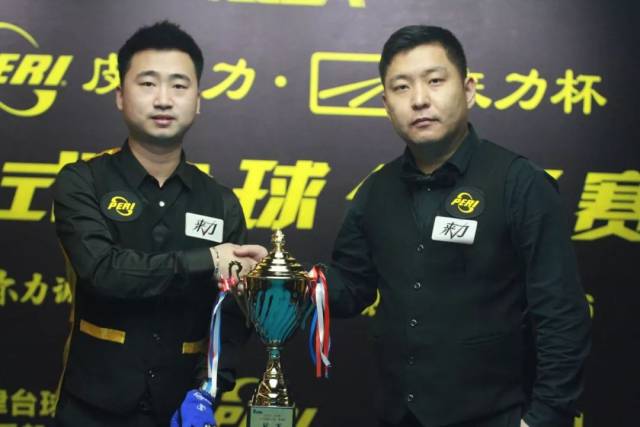 在连续多场 在连续多场